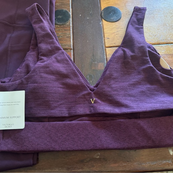 Victoria’s Secret workout set new - Picture 3 of 4
